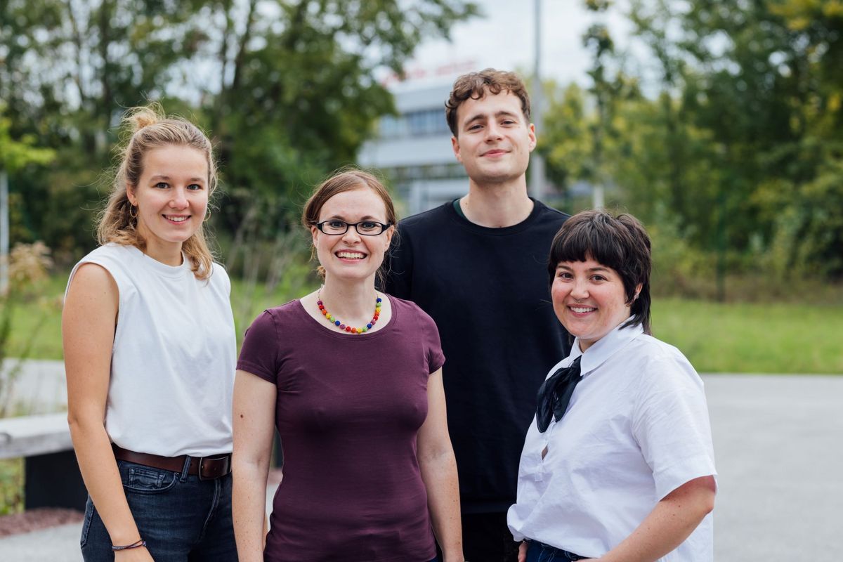 enlarge the image: Das Team von dem Professur fuer Nachhaltige Immobilien und Stadtentwicklung. Foto: Christian Hüller